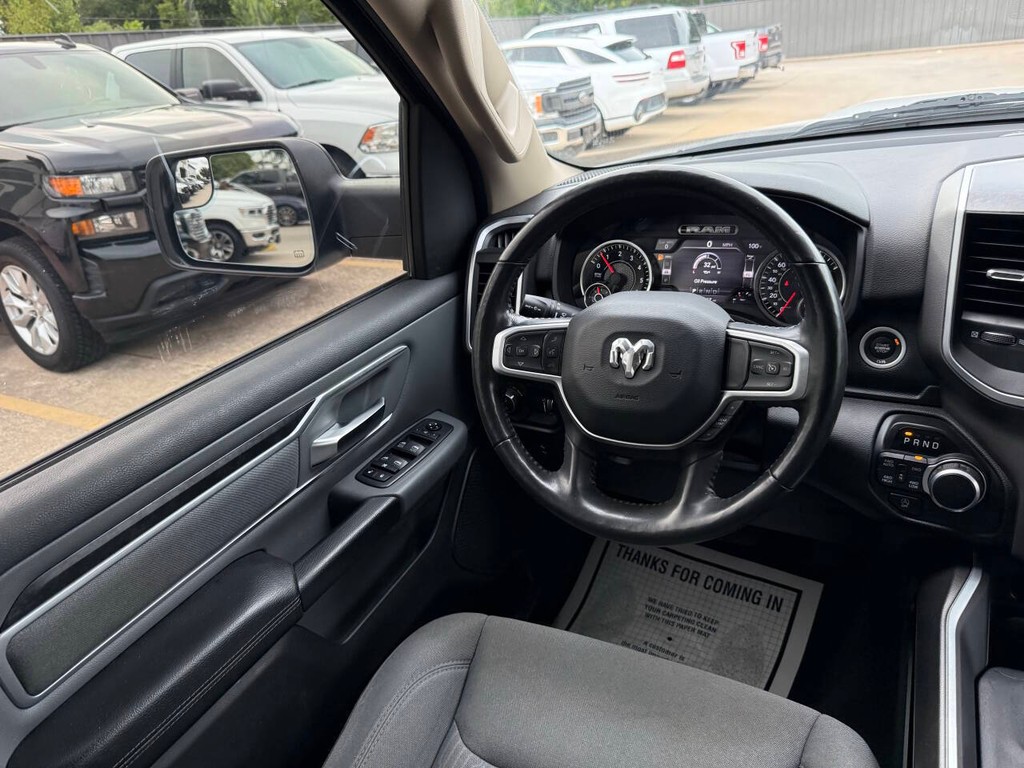 Ram 1500 Vehicle Full-screen Gallery Image 19