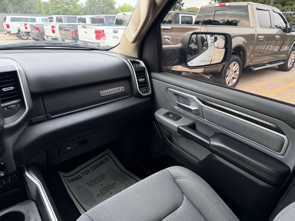 Ram 1500 Vehicle Full-screen Gallery Image 20