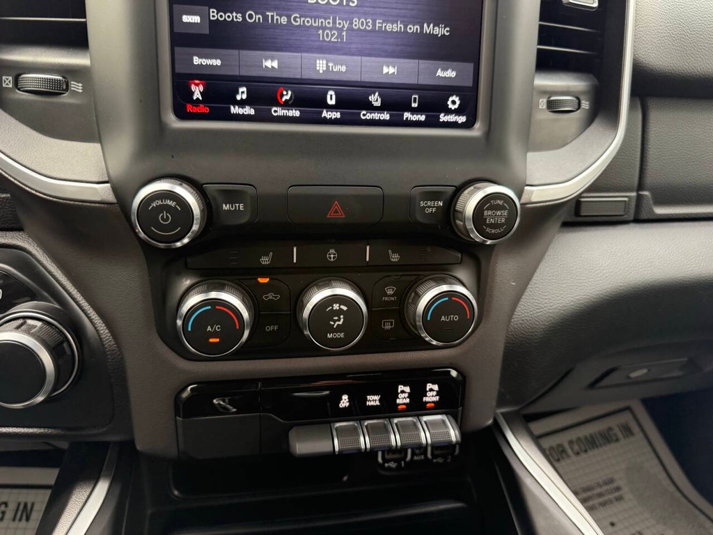 Ram 1500 Vehicle Full-screen Gallery Image 27