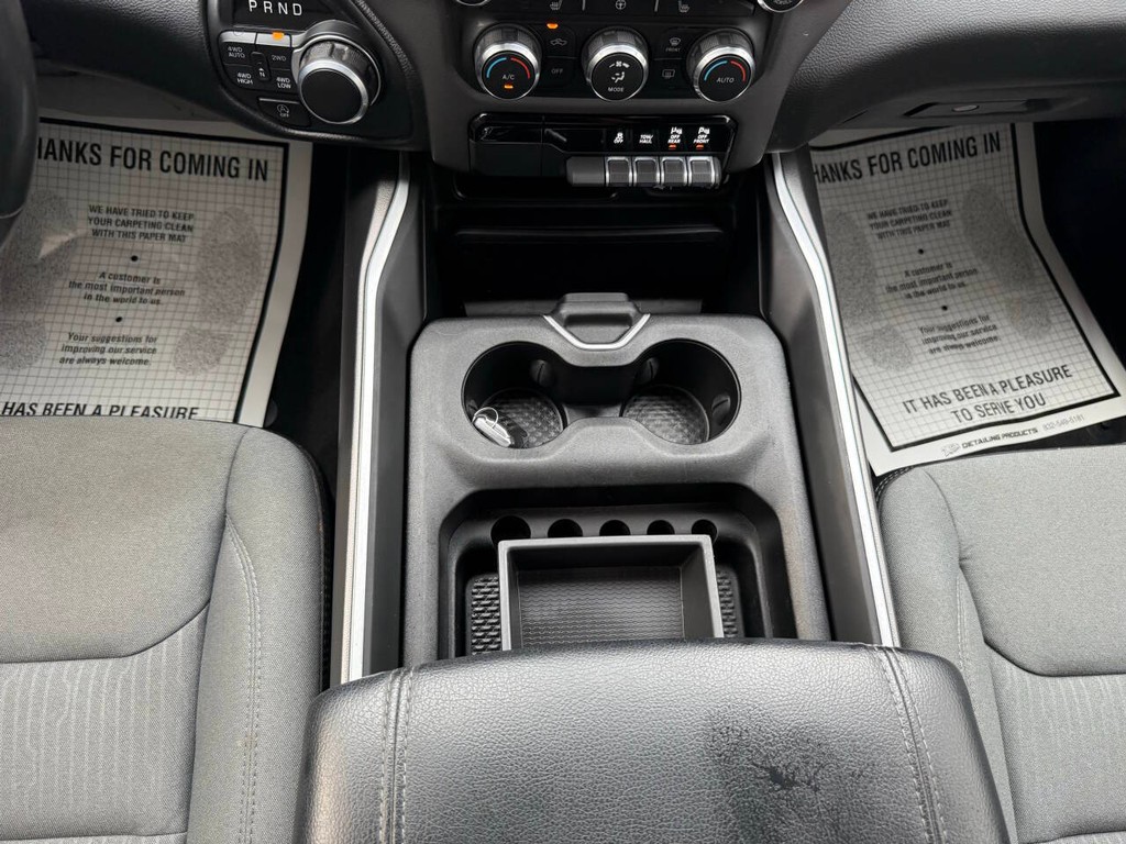 Ram 1500 Vehicle Full-screen Gallery Image 30