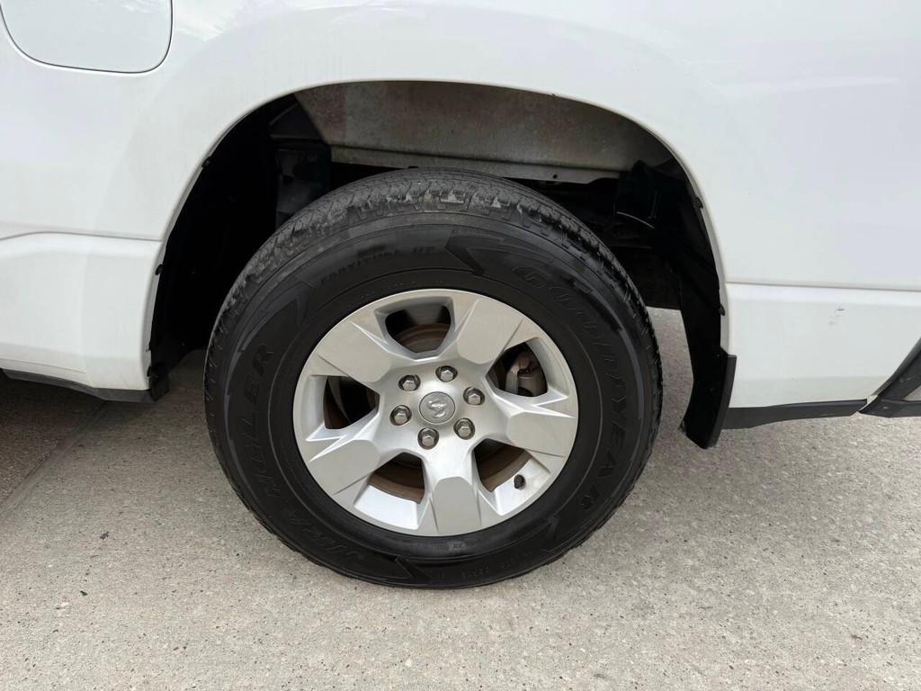 Ram 1500 Vehicle Full-screen Gallery Image 36