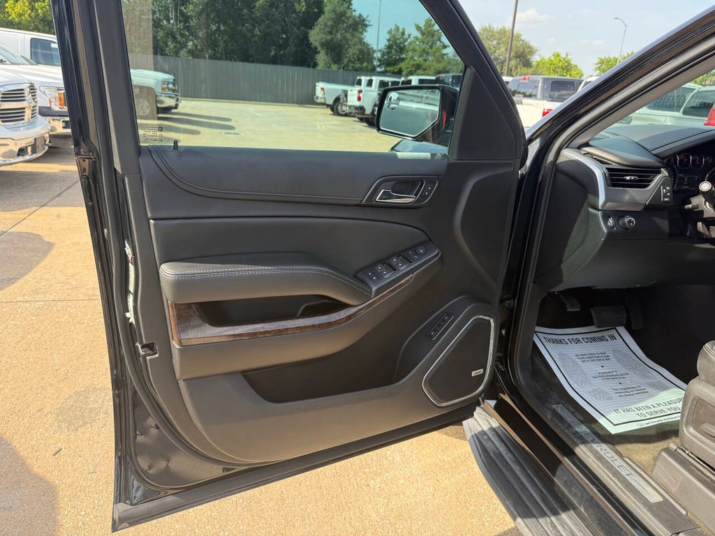 Chevrolet Tahoe Vehicle Full-screen Gallery Image 08