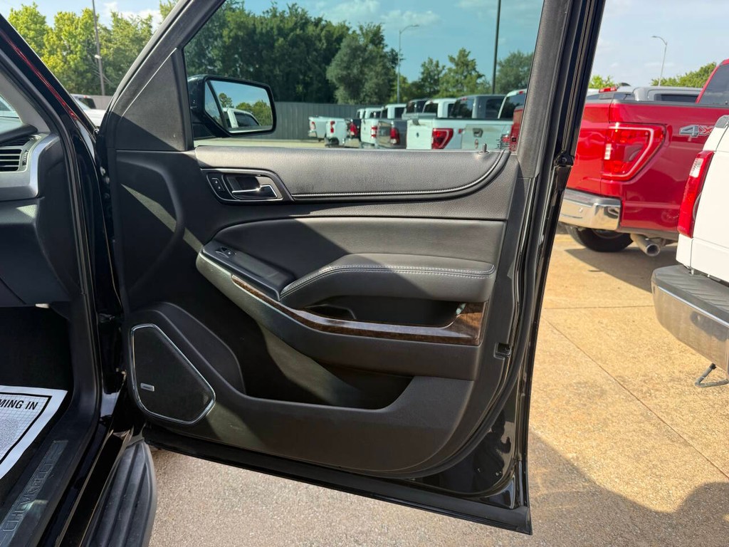 Chevrolet Tahoe Vehicle Full-screen Gallery Image 11