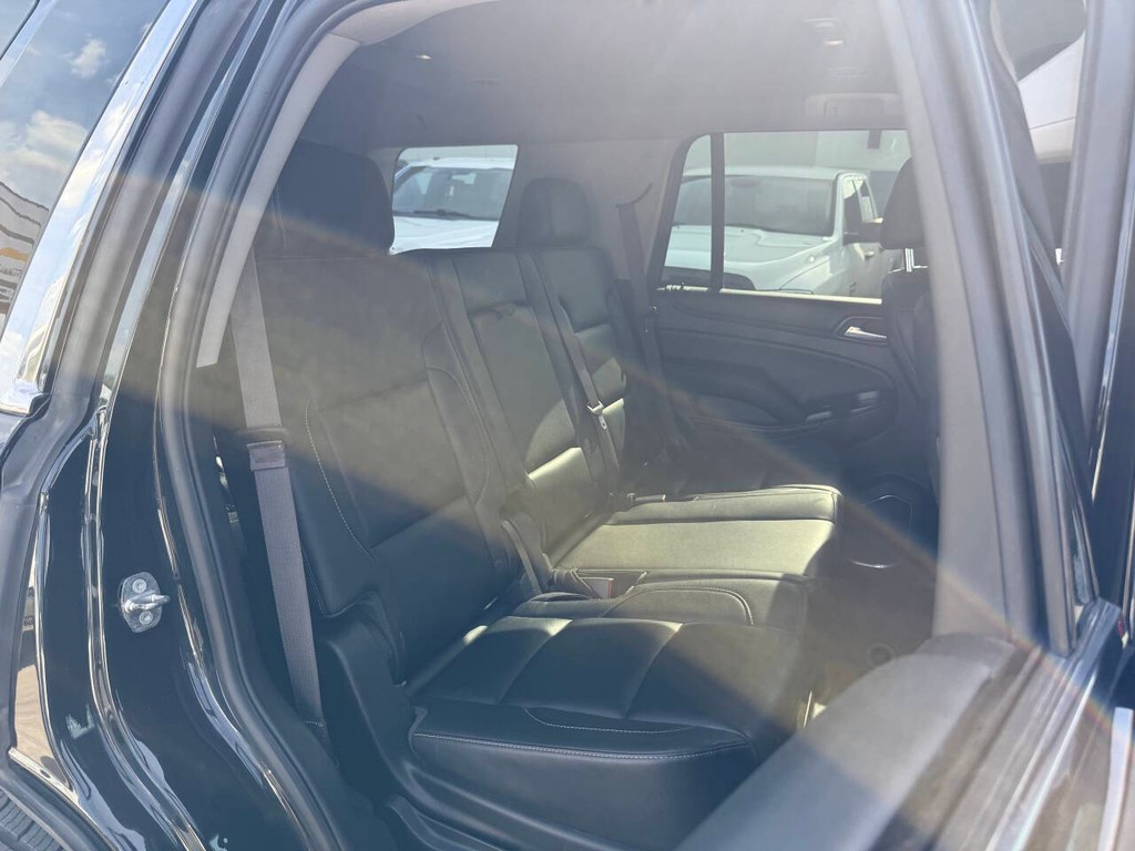 Chevrolet Tahoe Vehicle Full-screen Gallery Image 16