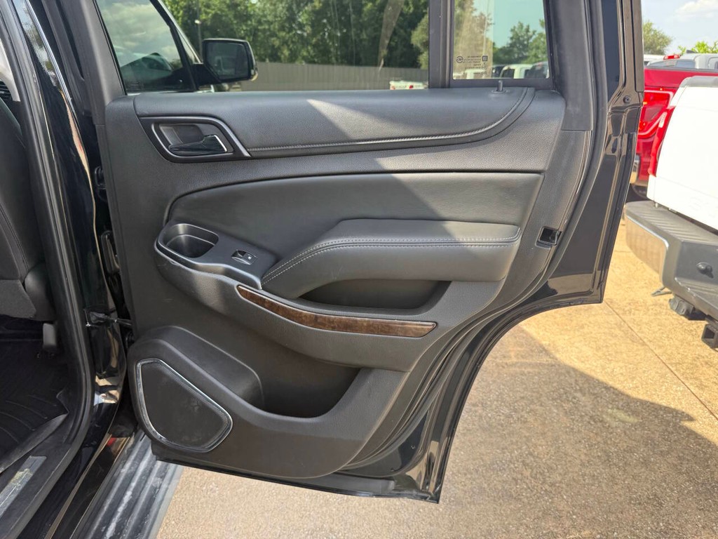 Chevrolet Tahoe Vehicle Full-screen Gallery Image 18