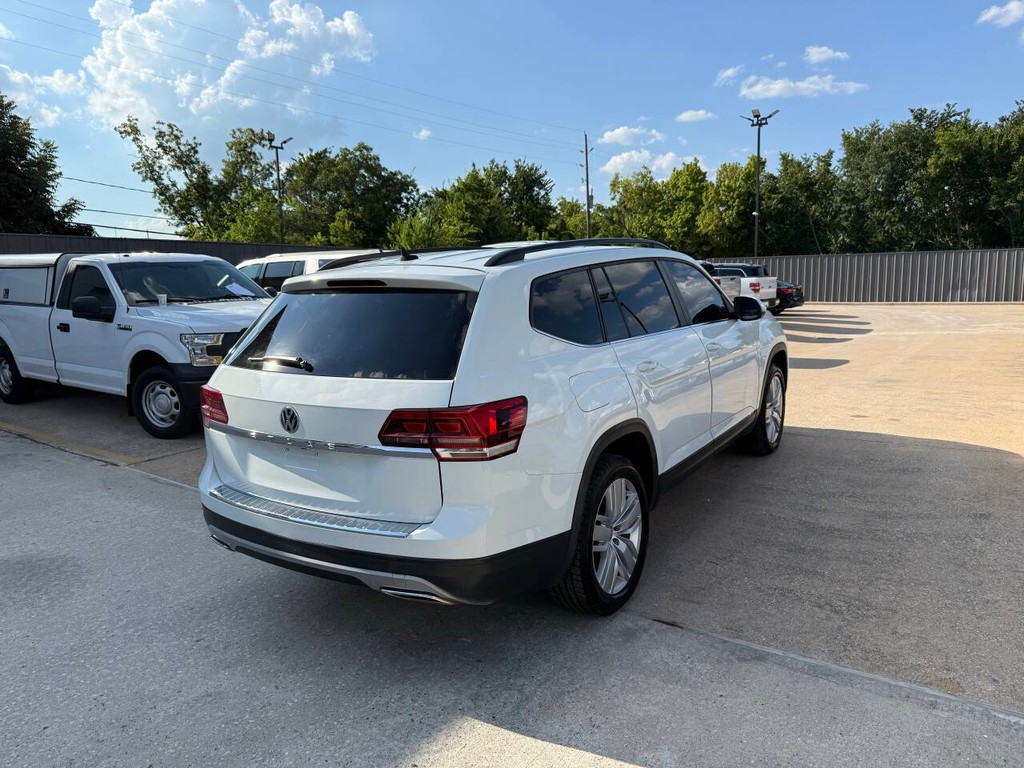 Volkswagen Atlas Vehicle Full-screen Gallery Image 05