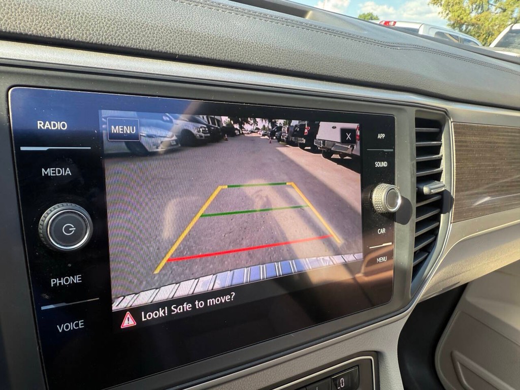 Volkswagen Atlas Vehicle Full-screen Gallery Image 28