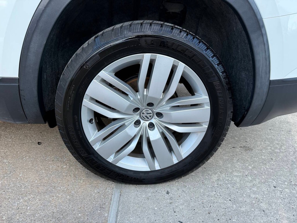 Volkswagen Atlas Vehicle Full-screen Gallery Image 38