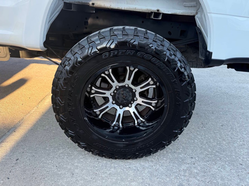 Ford Super Duty F-250 SRW Vehicle Full-screen Gallery Image 35