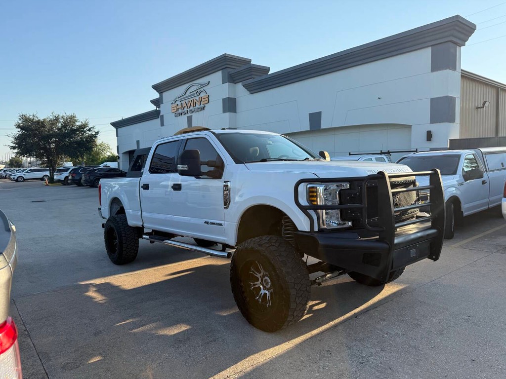 Ford Super Duty F-250 SRW Vehicle Full-screen Gallery Image 44