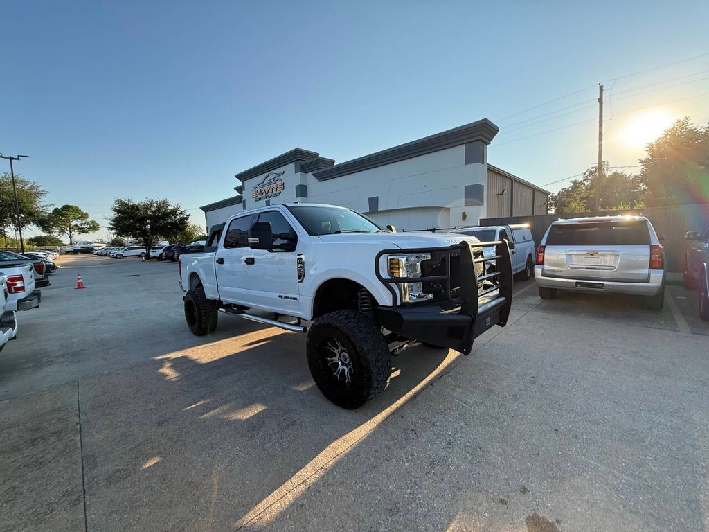Ford Super Duty F-250 SRW Vehicle Full-screen Gallery Image 46