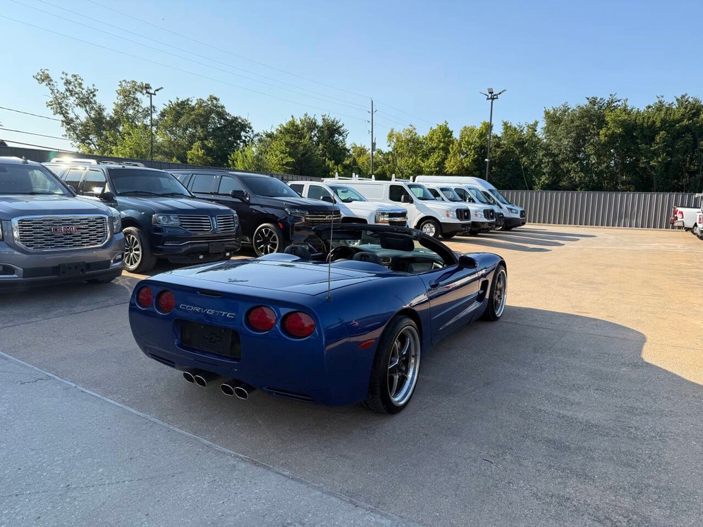 Chevrolet Corvette Vehicle Full-screen Gallery Image 09