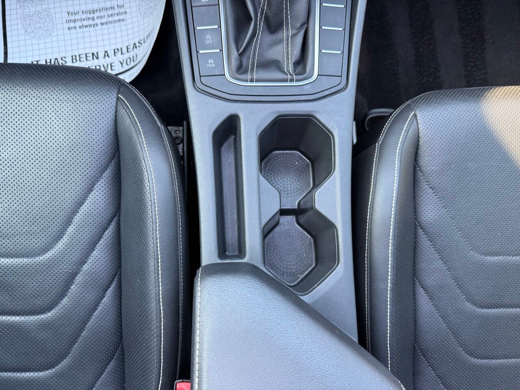 Volkswagen Jetta Vehicle Full-screen Gallery Image 29