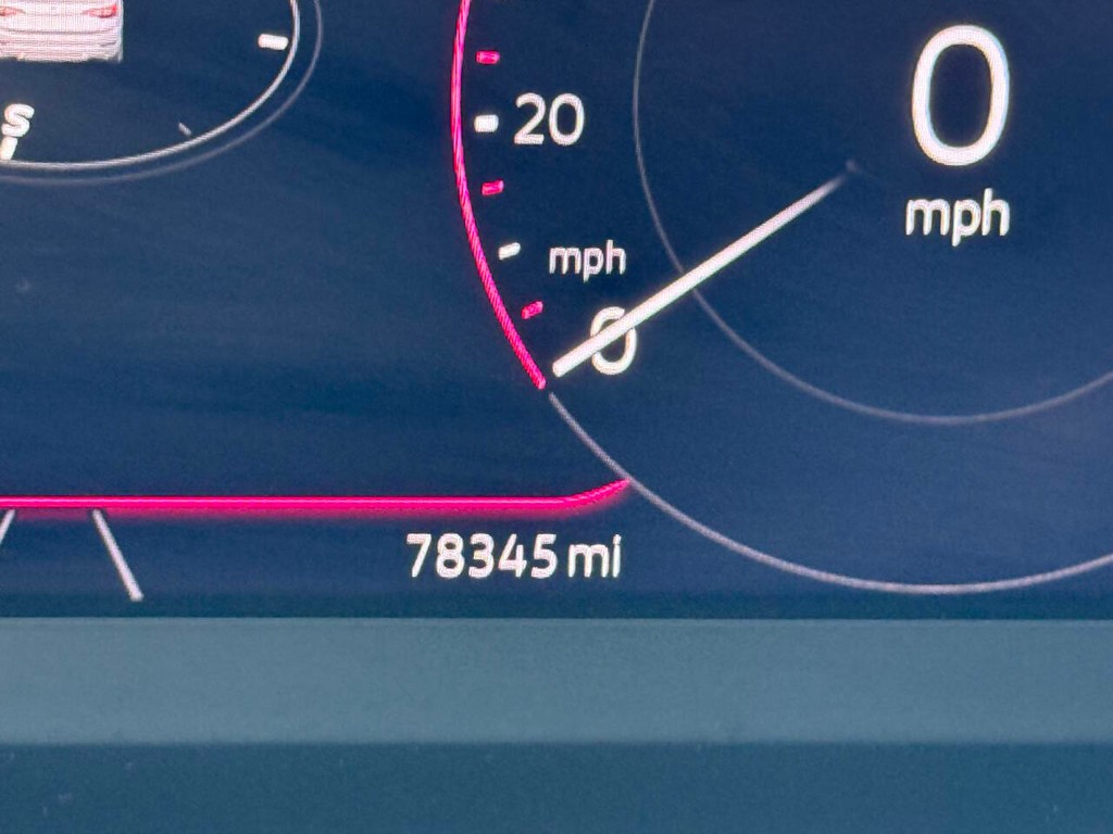 Volkswagen Jetta Vehicle Full-screen Gallery Image 33