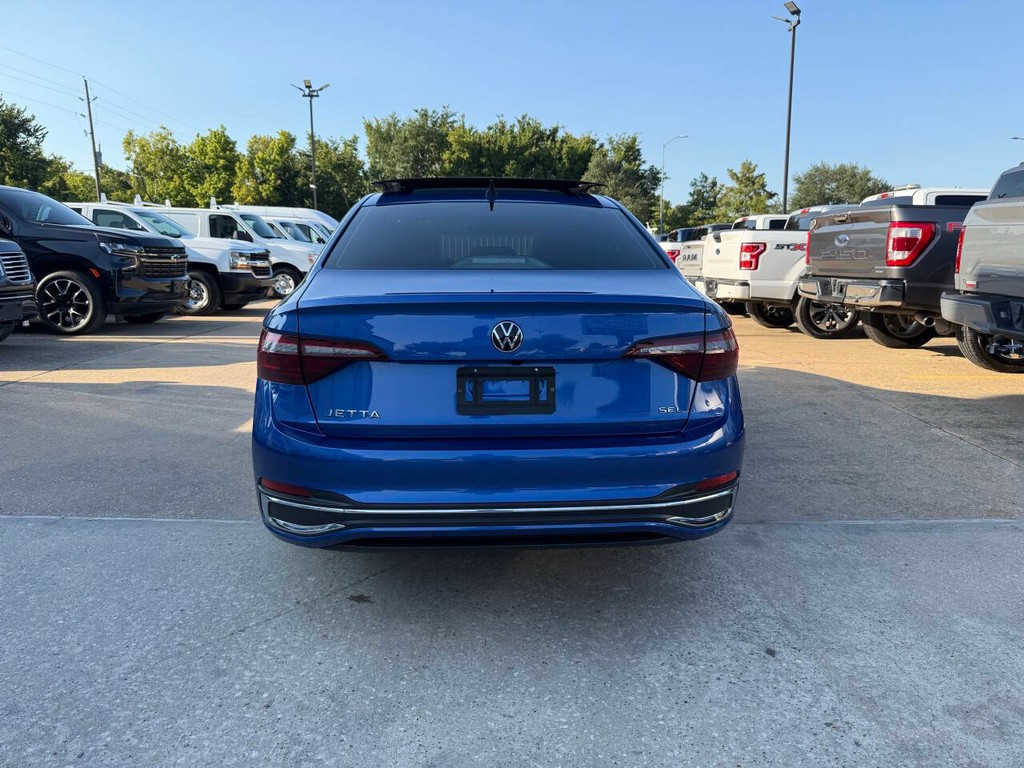 Volkswagen Jetta Vehicle Full-screen Gallery Image 39