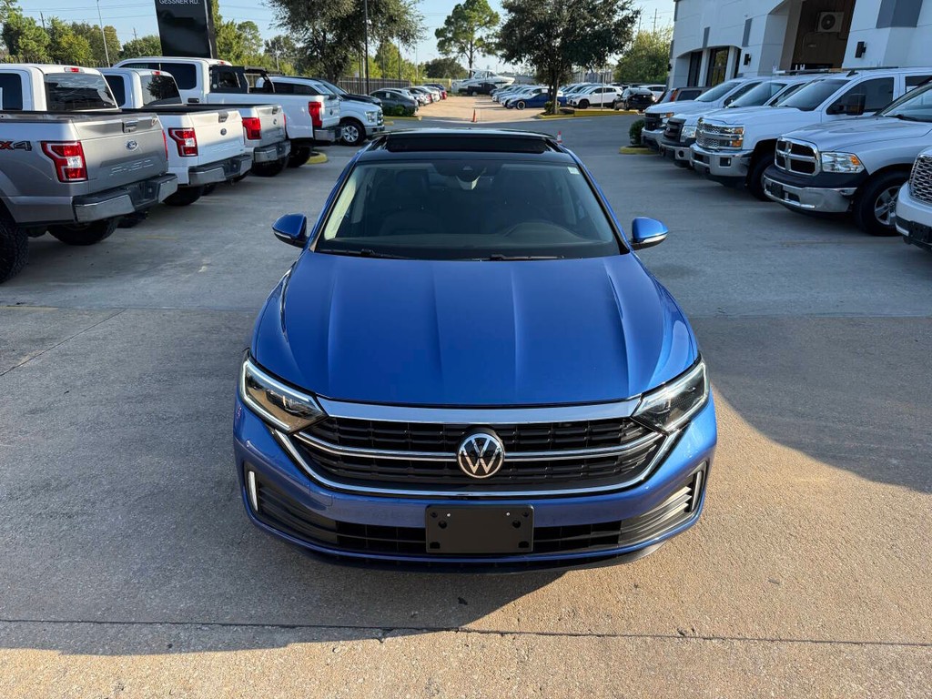 Volkswagen Jetta Vehicle Full-screen Gallery Image 40