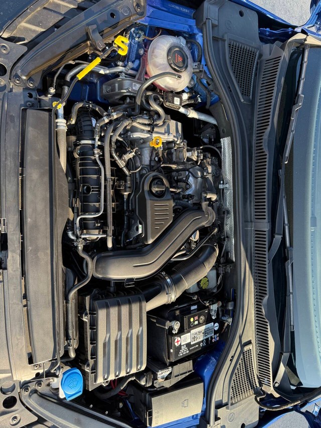 Volkswagen Jetta Vehicle Full-screen Gallery Image 35