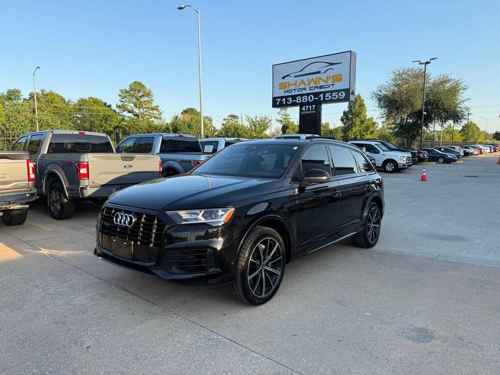 Audi Q7 Vehicle Full-screen Gallery Image 03