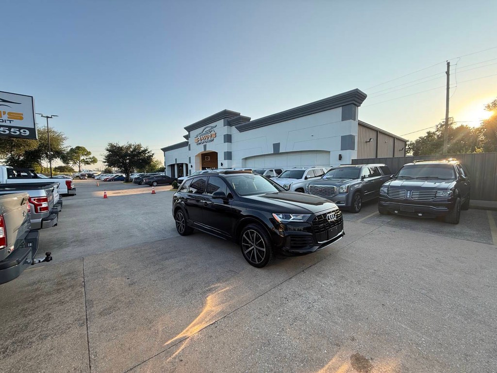 Audi Q7 Vehicle Full-screen Gallery Image 45