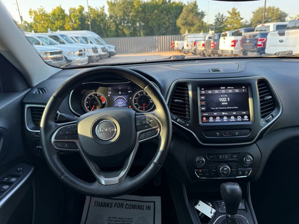 Jeep Cherokee Vehicle Full-screen Gallery Image 22