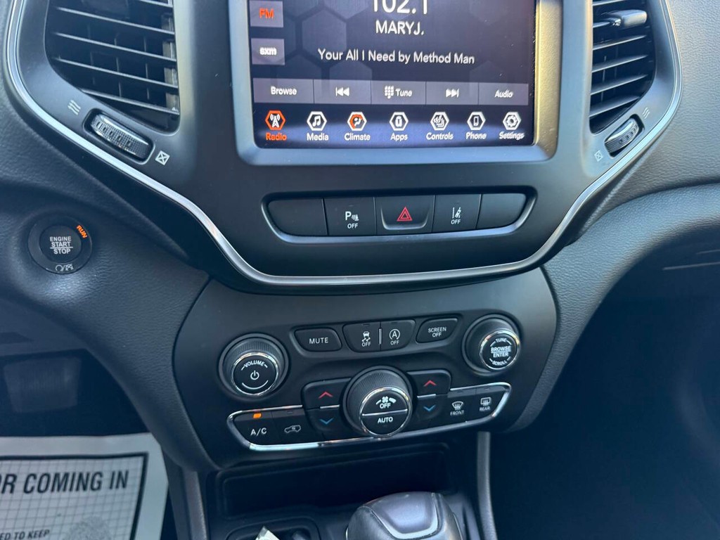 Jeep Cherokee Vehicle Full-screen Gallery Image 28