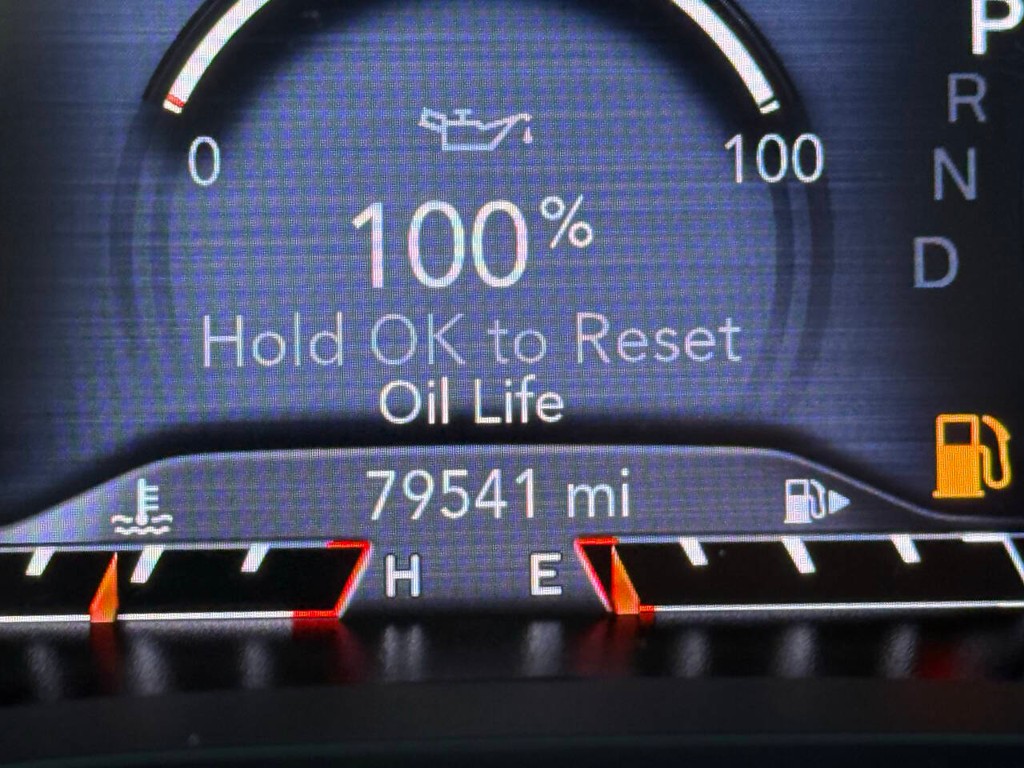 Jeep Cherokee Vehicle Full-screen Gallery Image 33