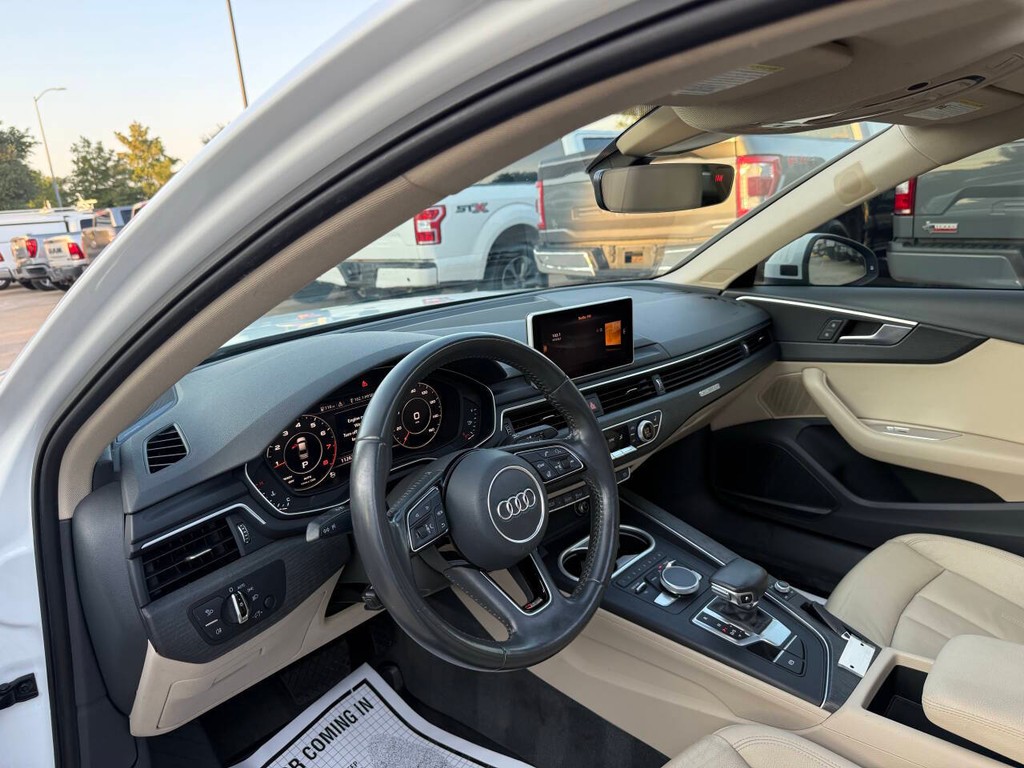 Audi A4 Vehicle Full-screen Gallery Image 06