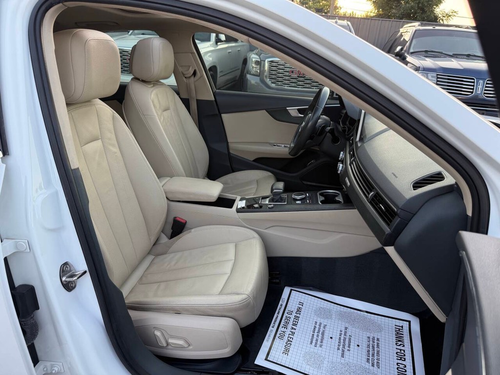 Audi A4 Vehicle Full-screen Gallery Image 10