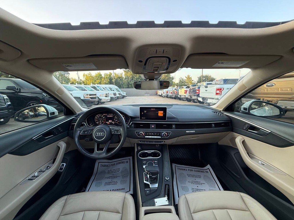 Audi A4 Vehicle Full-screen Gallery Image 18