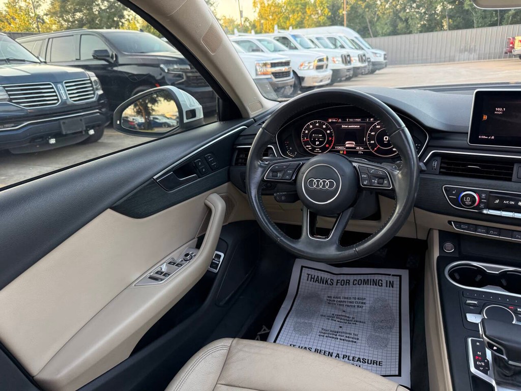 Audi A4 Vehicle Full-screen Gallery Image 19