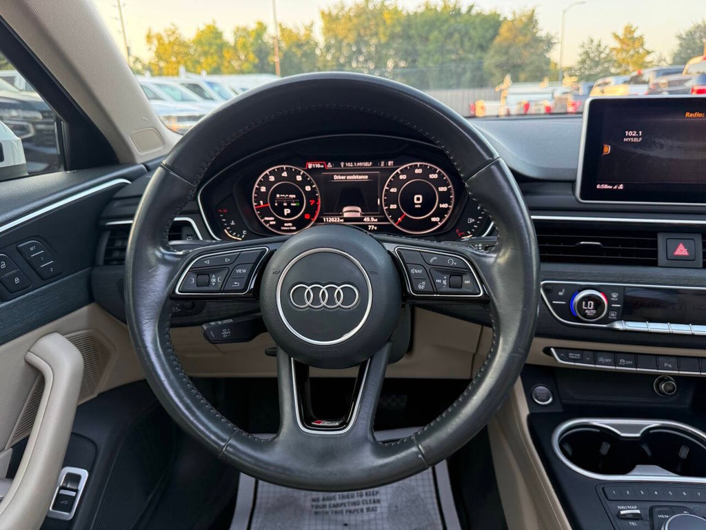 Audi A4 Vehicle Full-screen Gallery Image 23