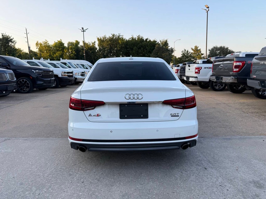 Audi A4 Vehicle Full-screen Gallery Image 41