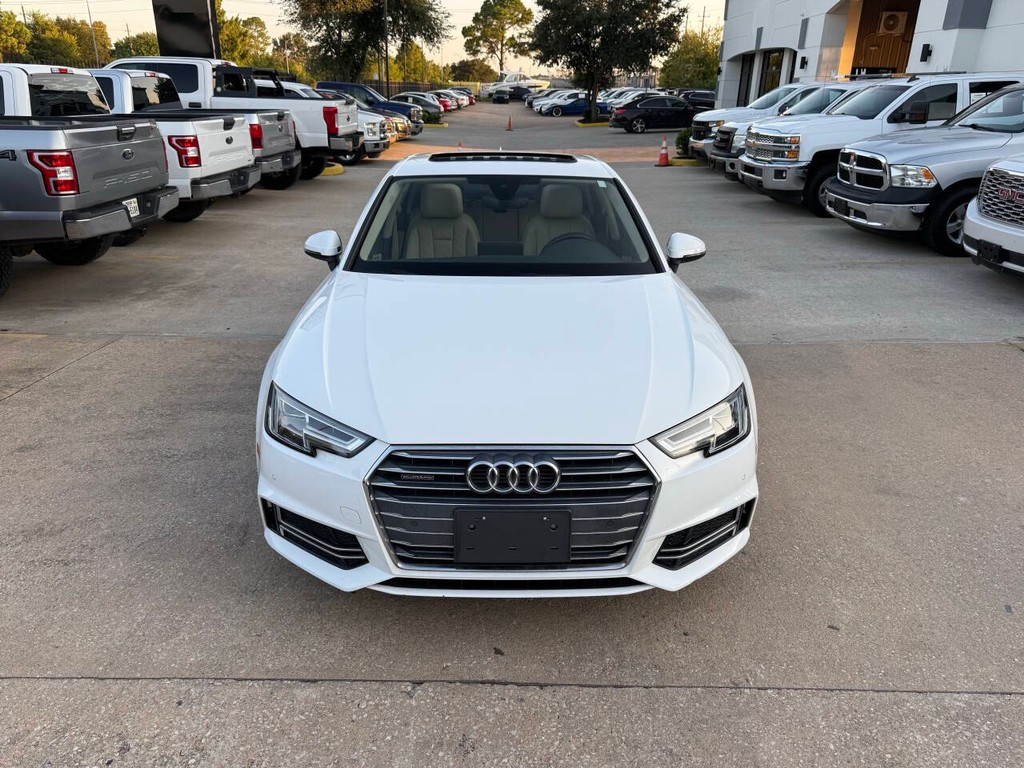 Audi A4 Vehicle Full-screen Gallery Image 43