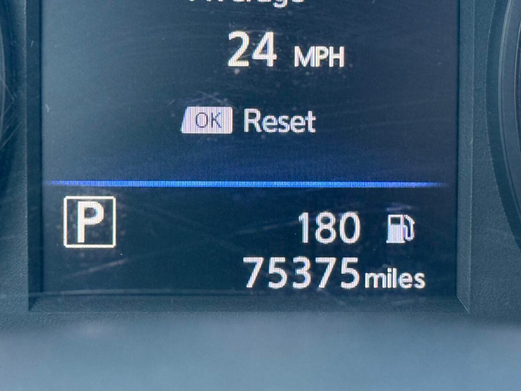 Nissan Altima Vehicle Full-screen Gallery Image 31