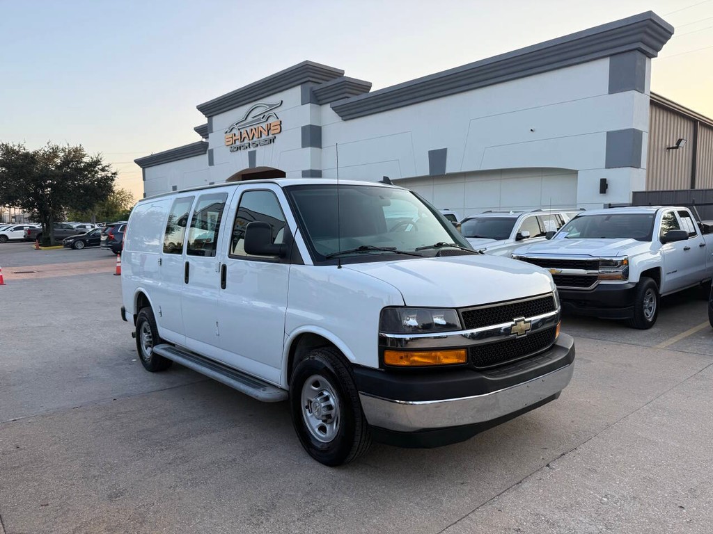 Chevrolet Express Cargo Van Vehicle Full-screen Gallery Image 02