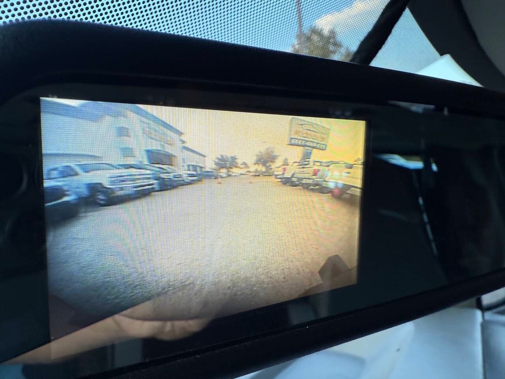 Chevrolet Express Cargo Van Vehicle Full-screen Gallery Image 18