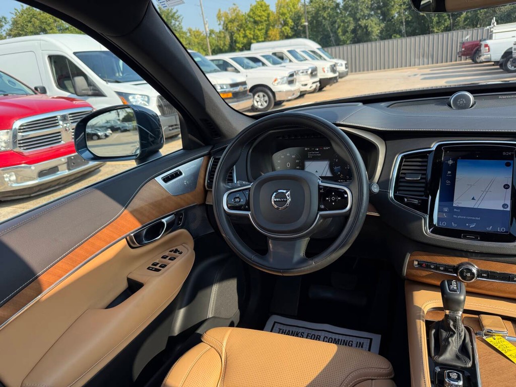 Volvo XC90 Vehicle Full-screen Gallery Image 21