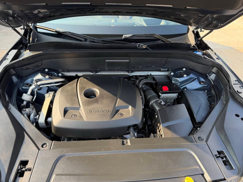 Volvo XC90 Vehicle Full-screen Gallery Image 40