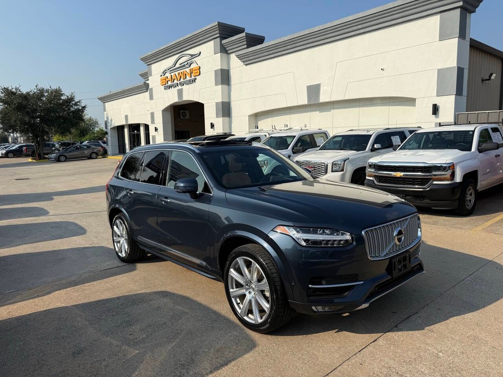 Volvo XC90 Vehicle Full-screen Gallery Image 47