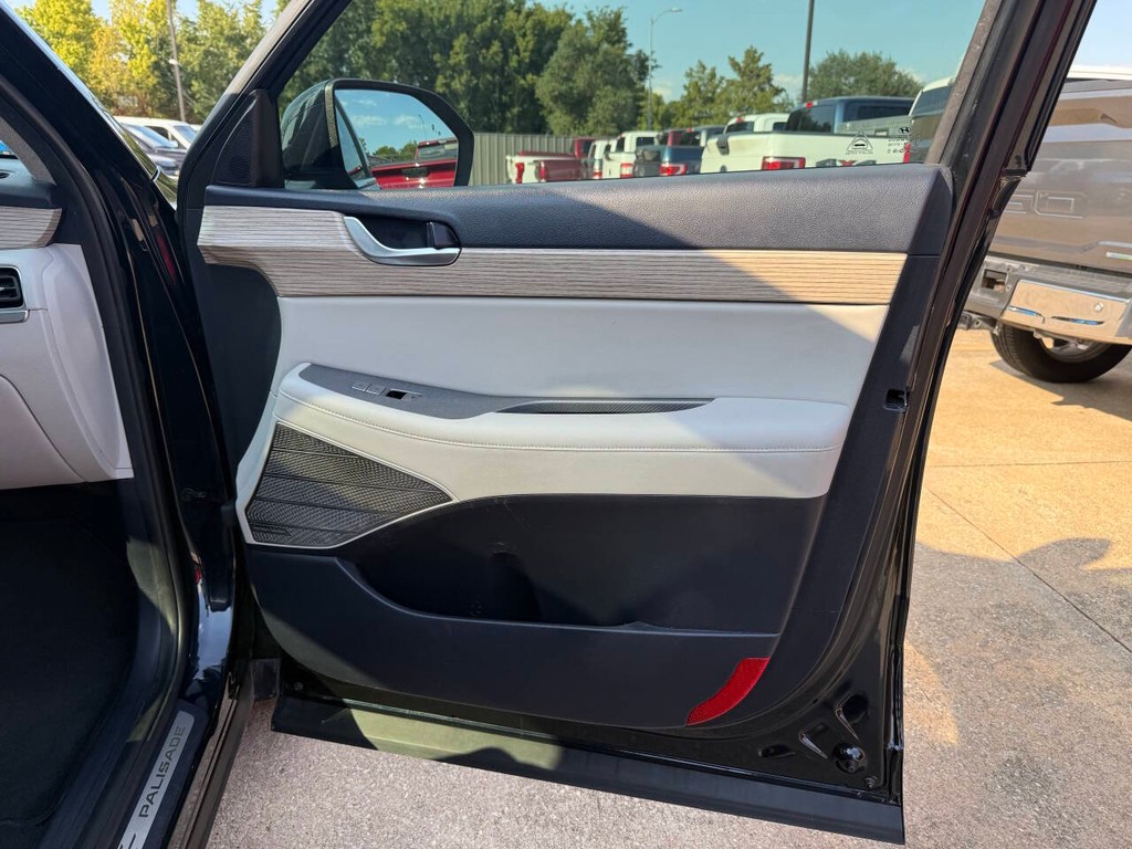 Hyundai Palisade Vehicle Full-screen Gallery Image 11