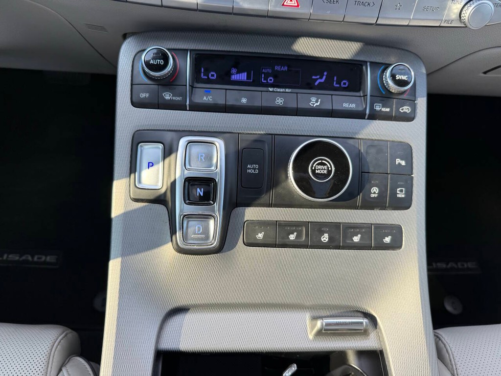 Hyundai Palisade Vehicle Full-screen Gallery Image 30