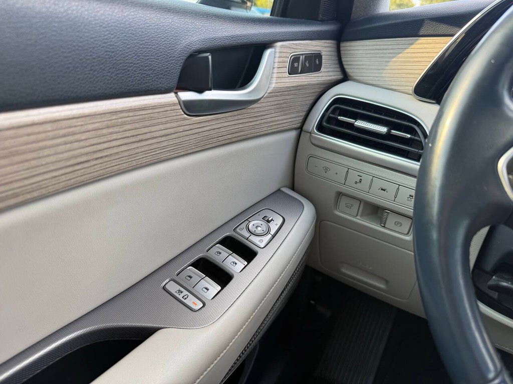 Hyundai Palisade Vehicle Full-screen Gallery Image 32