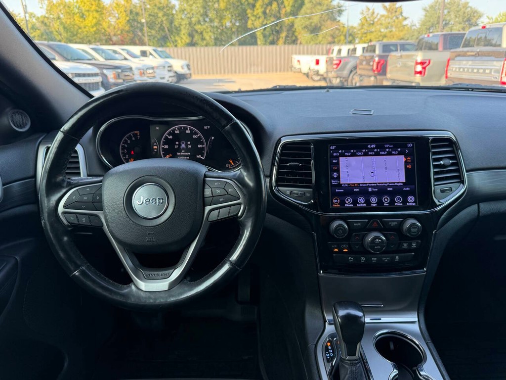 Jeep Grand Cherokee Vehicle Full-screen Gallery Image 20