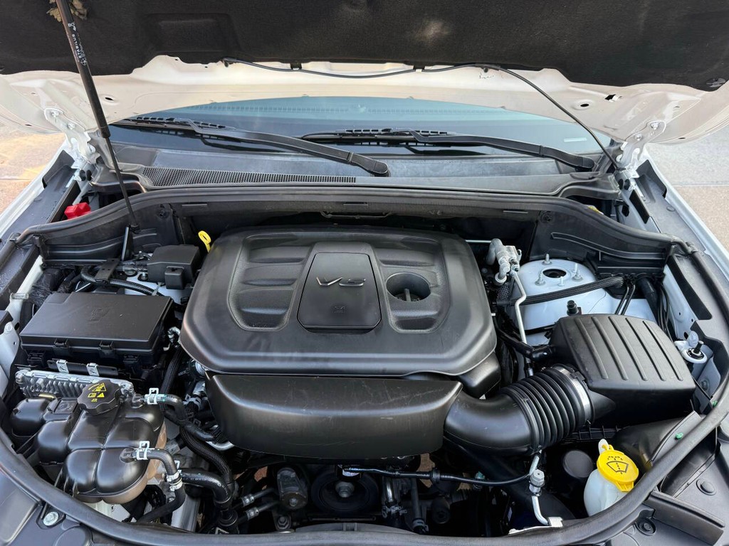 Jeep Grand Cherokee Vehicle Full-screen Gallery Image 33