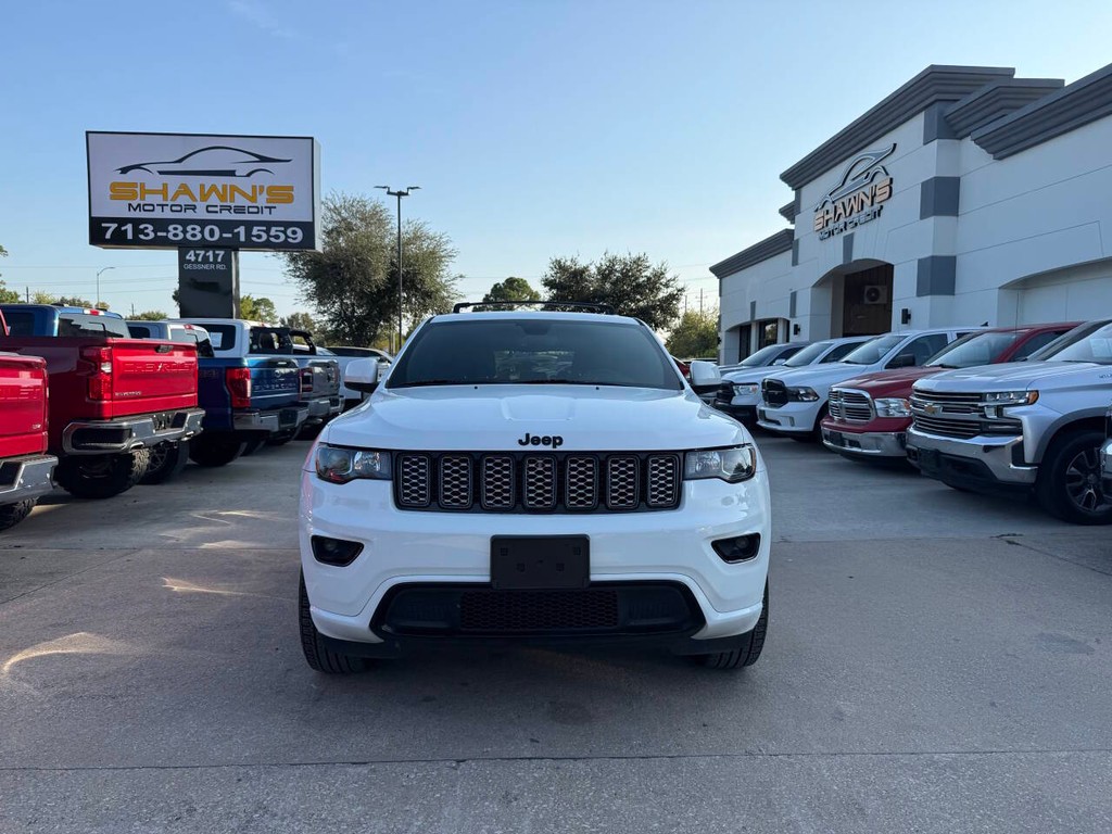 Jeep Grand Cherokee Vehicle Full-screen Gallery Image 39