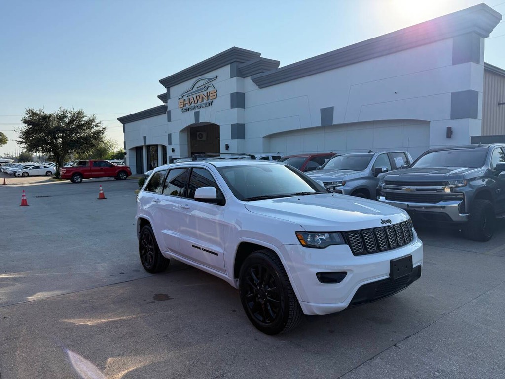 Jeep Grand Cherokee Vehicle Full-screen Gallery Image 40