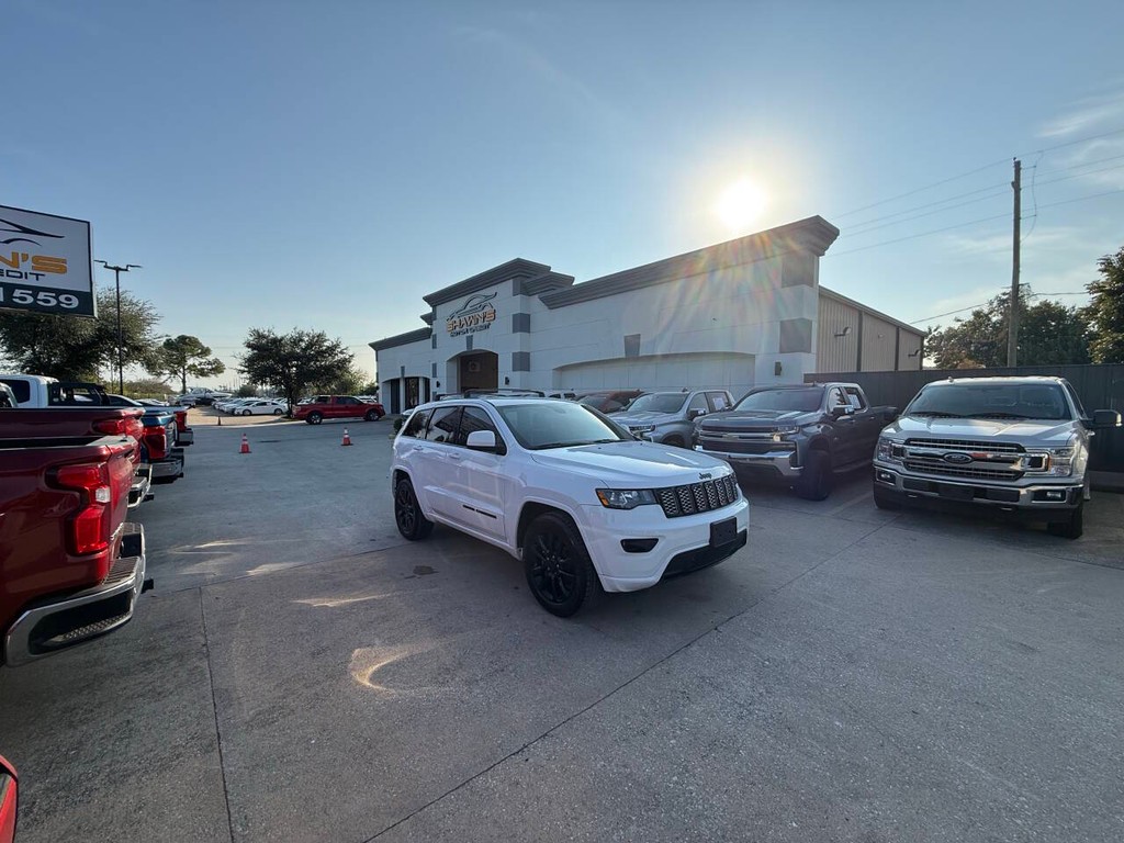 Jeep Grand Cherokee Vehicle Full-screen Gallery Image 42