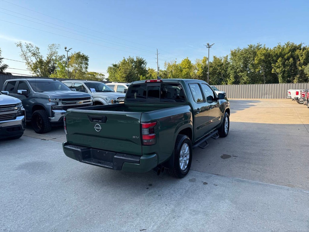 Nissan Frontier Vehicle Full-screen Gallery Image 05