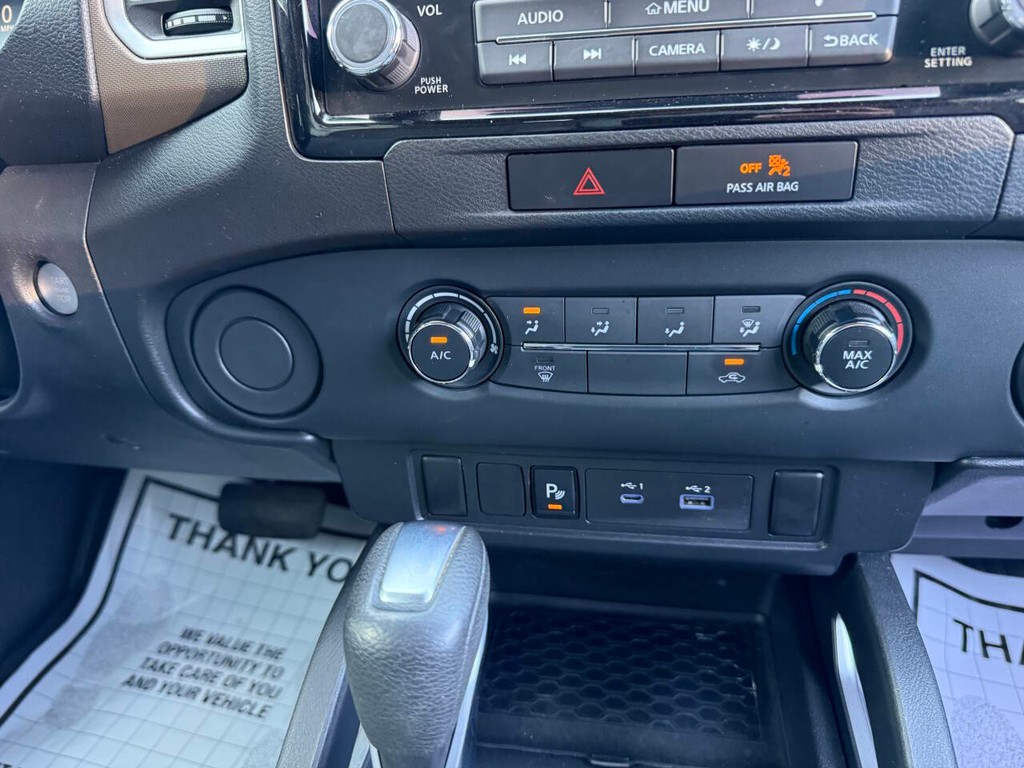 Nissan Frontier Vehicle Full-screen Gallery Image 28