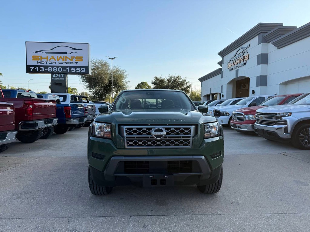 Nissan Frontier Vehicle Full-screen Gallery Image 41